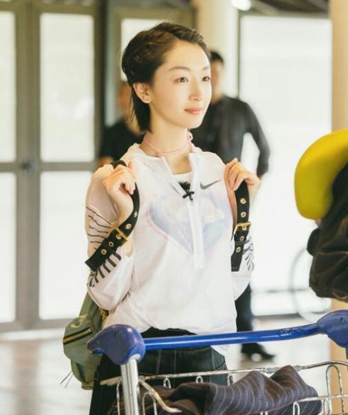 《中餐厅》周冬雨厨房小白 变身呆萌的料理黑